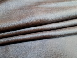Bande de cuir de vache grainée nuancé - marron - maroquinerie - ameublement - Cuir en Stock