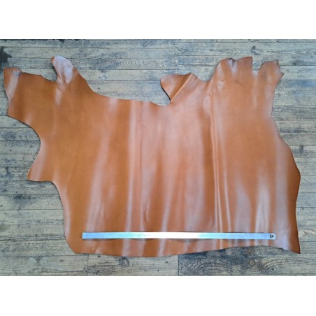 bande de vache lisse-caramel-tannage végétal-maroquinerie-accessoires-cuir en stock