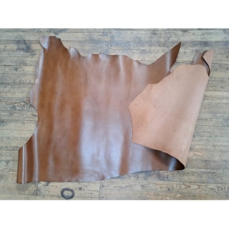 bande de vache lisse - brun cigare -tannage végétal - maroquinerie - accessoires -cuirenstock