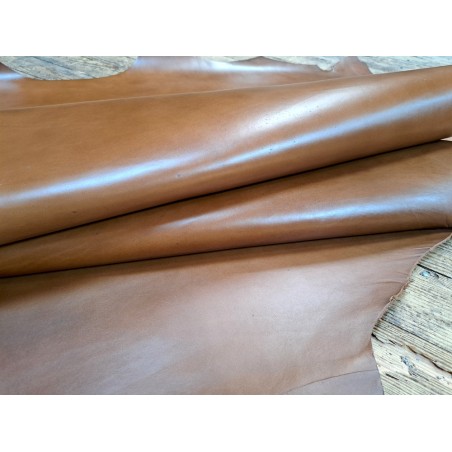 bande de vache lisse - brun cigare -tannage végétal - maroquinerie - accessoires -cuirenstock
