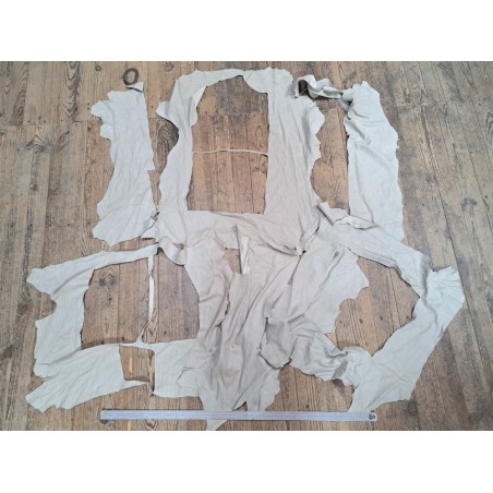 chutes de cuir - agneau - écru - maroquinerie - vêtements - cuir en stock