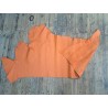 Morceau de cuir de taurillon - gros grain - couleur orange - cuir en stock