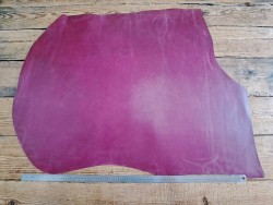 Collet de vache tannage végétal - Violet rouge - Cuir en Stock
