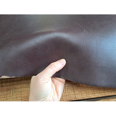 Collet de vache tannage végétal grainé - Café - Cuir en Stock