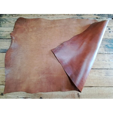 Collet de vache tannage végétal nuancé - Brun de noyer - Cuir en Stock