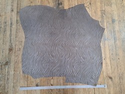 Peau de veau velours brun taupe - zèbre - maroquinerie - cuir en stock