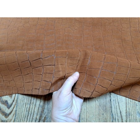 Peau de veau velours brun - crocodile- maroquinerie - Cuirenstock