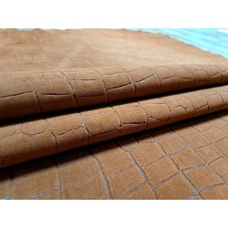 Peau de veau velours brun - crocodile- maroquinerie - cuirenstock
