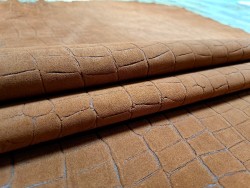 Peau de veau velours brun - crocodile- maroquinerie - cuirenstock