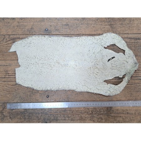 Peau de galuchat - perle centrale - cuir exotique - fleuri rouge - Cuir en Stock