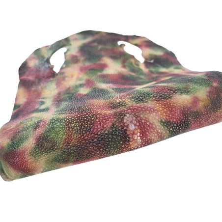 Peau de galuchat - perle centrale - cuir exotique - aquarelle vert - Cuir en Stock