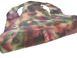 Peau de galuchat - perle centrale - cuir exotique - aquarelle vert - Cuir en Stock