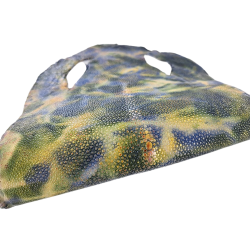 Peau de galuchat - perle centrale - cuir exotique - aquarelle vert - Cuir en Stock