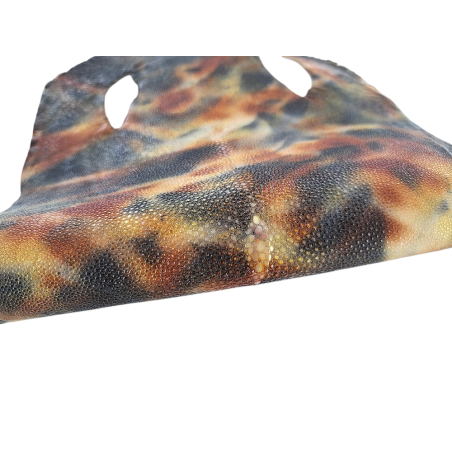 Peau de galuchat - perle centrale - cuir exotique - aquarelle noir/brique - Cuir en Stock