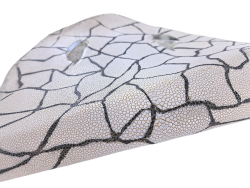 Peau de galuchat - perle centrale - cuir exotique - craquelé blanc/noir - Cuir en Stock