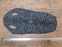 Peau de galuchat - perle centrale - cuir exotique - zébré blanc/noir - Cuir en stock