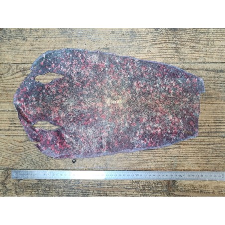 Peau de galuchat - perle centrale - cuir exotique - tacheté rose - Cuir en stock