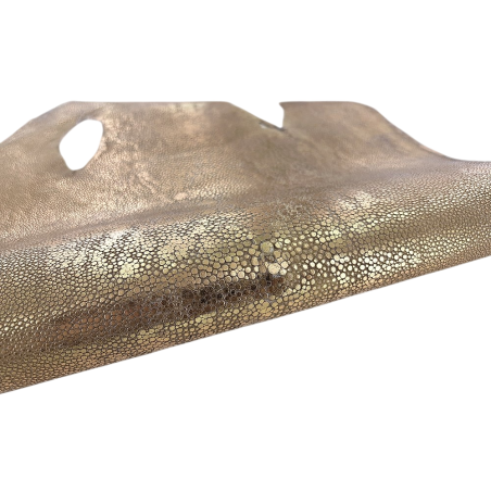 Peau de galuchat - perle centrale - cuir exotique - or - Cuir en stock