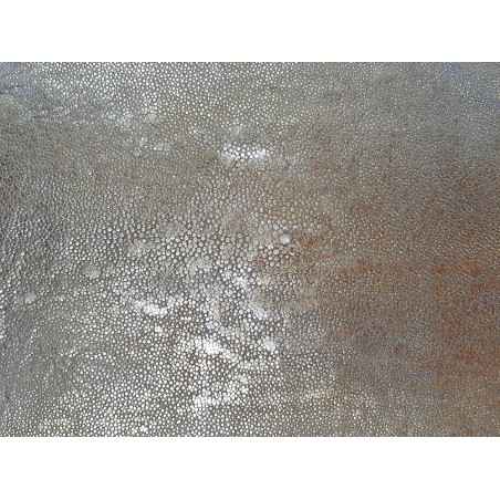 Peau de galuchat - perle centrale - cuir exotique - or - cuir en stock