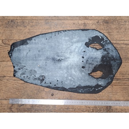 Peau de galuchat - perle centrale - cuir exotique - or rose - Cuir en stock