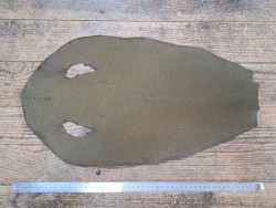 Peau de galuchat - perle centrale - cuir exotique - kaki - Cuir en stock