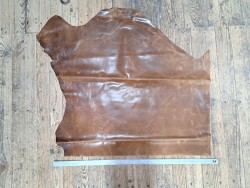 Demi-peau de cuir de vachette pull up ciré brun Cuir en Stock