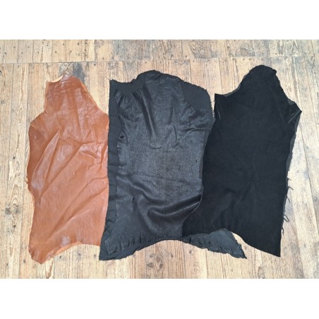 Lot de 2 peaux de cuir - promotions bonnes affaires - maroquinerie - Cuir en stock