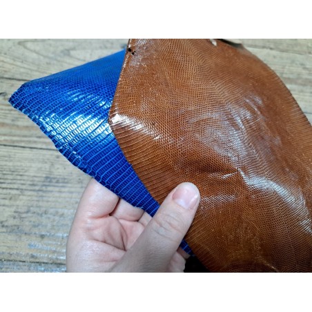 Lot de 2 peaux de cuir de lézard - D - Caramel/Bleu électrique