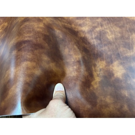Demi-peau de cuir de veau BOX lisse - tannage ferme - nuancé effet tamponné - pain brûlé - Cuir en Stock