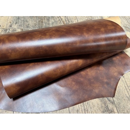 Demi-peau de cuir de veau BOX lisse - tannage ferme - nuancé effet tamponné - pain brûlé - Cuir en Stock