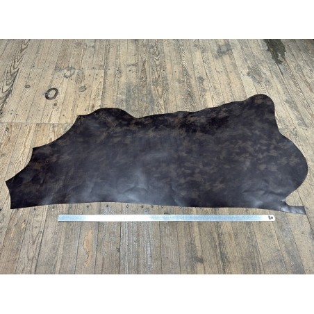 Demi-peau de cuir de veau BOX lisse - tannage ferme - nuancé effet tamponné - brun café - Cuir en Stock
