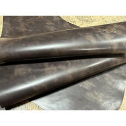 Demi-peau de cuir de veau BOX lisse - tannage ferme - nuancé effet tamponné - brun café - Cuir en Stock