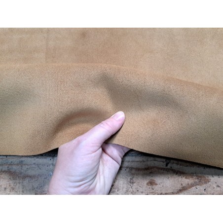 Peau de veau velours - brun clair - maroquinerie - ameublement - Cuir en Stock