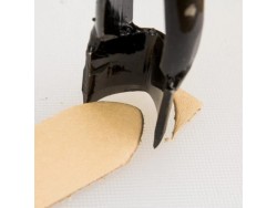 Poinçon professionnel pour sangles - Coupe triangulaire 45mm - IVAN - emporte pièce a frapper - pointe anglaise - Cuir en Stock