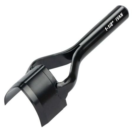 Poinçon professionnel pour sangles - Coupe triangulaire 45mm - IVAN - emporte pièce a frapper - pointe anglaise - Cuir en Stock