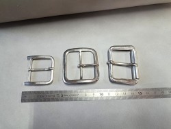 LOT de 3 boucles de ceinture - H - Nickelé - 30mm / 40mm