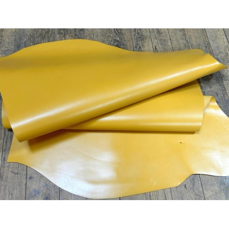 Demi-peau de cuir de veau BOX lisse - tannage ferme - jaune - Cuir en Stock