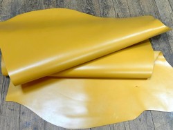 Demi-peau de cuir de veau BOX lisse - tannage ferme - jaune - Cuir en Stock