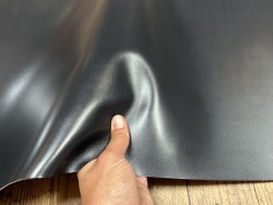 Demi-peau de cuir de veau BOX lisse - tannage ferme - bleu nuit - Cuir en Stock