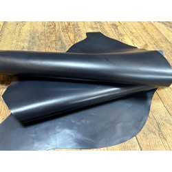 Demi-peau de cuir de veau BOX lisse - tannage ferme - bleu nuit - Cuir en Stock