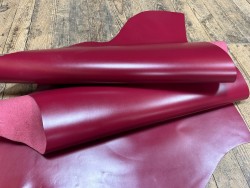 Demi-peau de cuir de veau BOX lisse - tannage ferme - griotte - Cuir en Stock