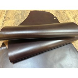 Demi-peau de cuir de veau BOX lisse - tannage ferme - marron chocolat - Cuir en Stock