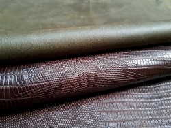 Lot de 2 peaux de cuir de chèvres -petit prix- Cuir en Stock