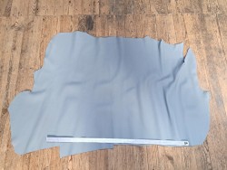 Grand morceau de cuir de taurillon - gros grain - couleur bleu gris - Cuirenstock