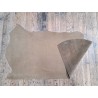 Demi-peau de cuir de veau nubuck - tannage souple - sable - Cuir en Stock