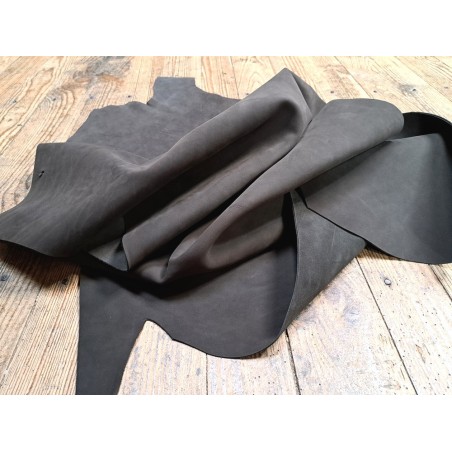 Demi-peau de cuir de veau nubuck - tannage souple - anthracite - Cuir en Stock