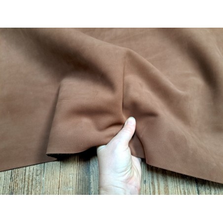 Demi-peau de cuir de veau nubuck - tannage souple - noisette - Cuirenstock