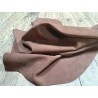 Demi-peau de cuir de veau nubuck - tannage souple - noisette - Cuir en Stock