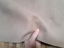 Demi-peau de veau - beige sable - maroquinerie - ameublement - Cuir en Stock