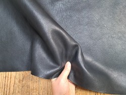 Demi peau de veau grainé - noir - maroquinerie - ameublement - Cuir en stock